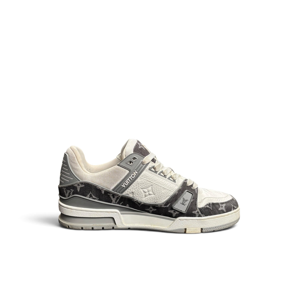 LOUIS VUITTON LV TRAINER SNEAKERS