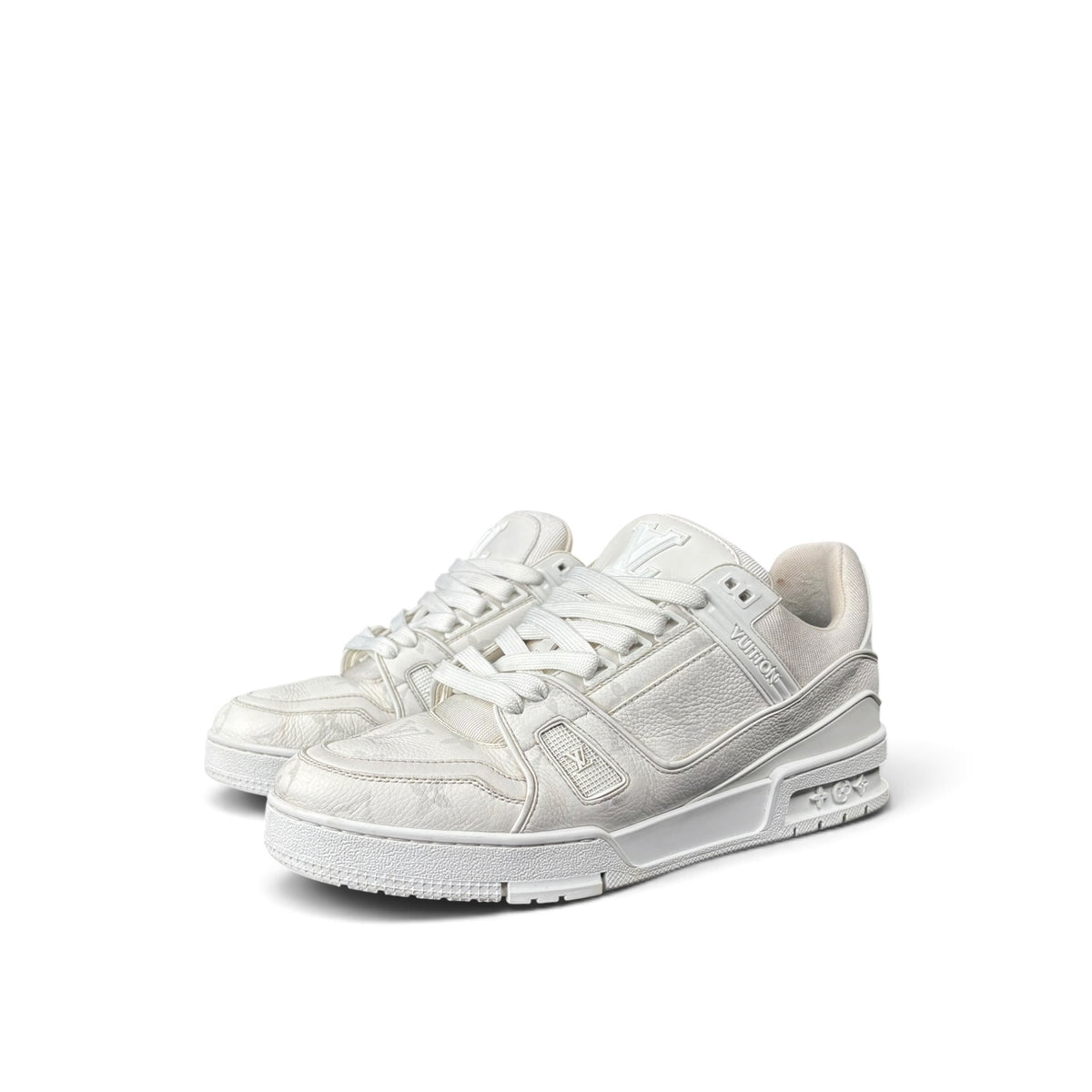 LOUIS VUITTON ALL WHITE LV TRAINER SNEAKERS