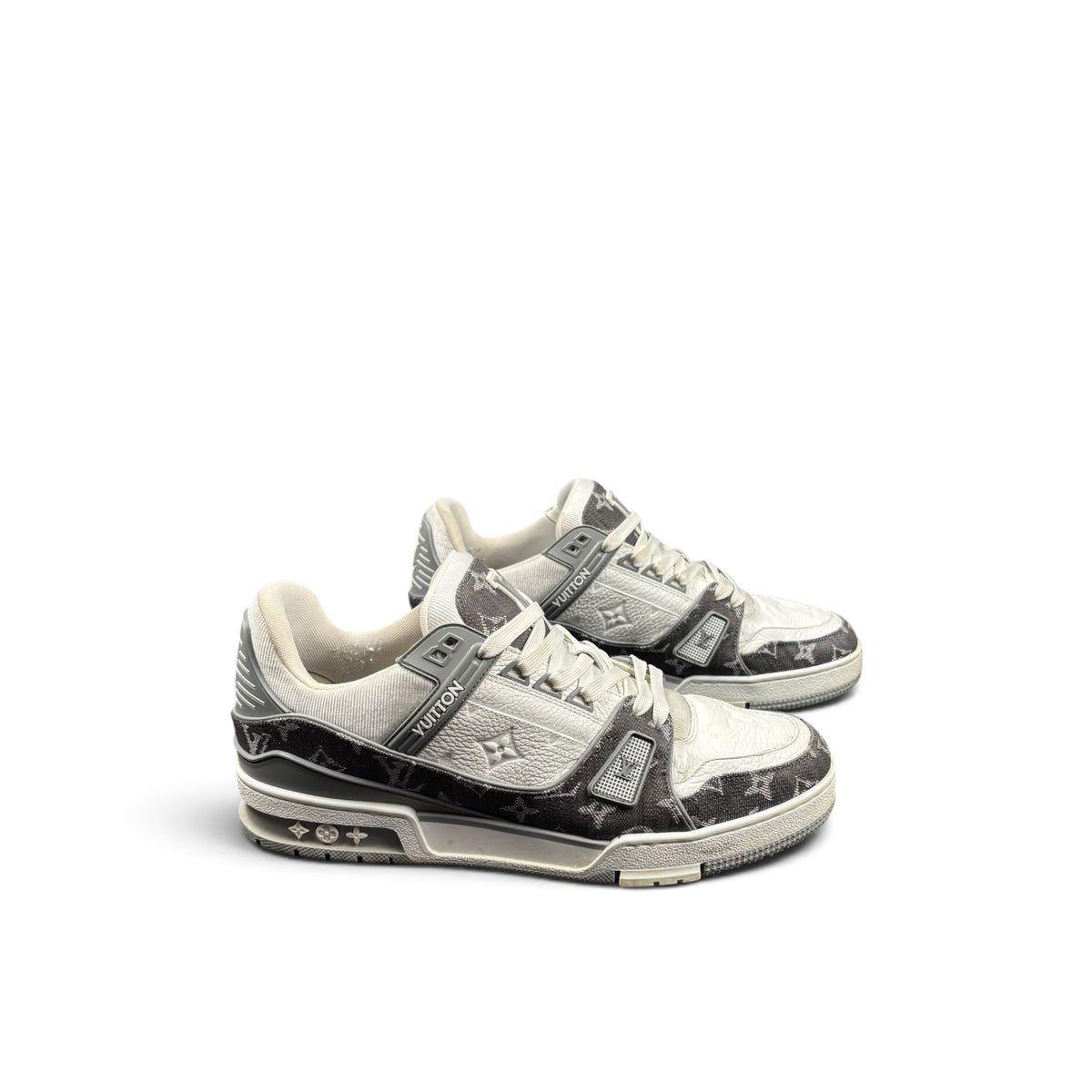 LOUIS VUITTON LV TRAINER SNEAKERS