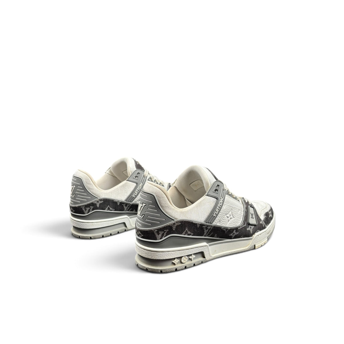 LOUIS VUITTON LV TRAINER SNEAKERS