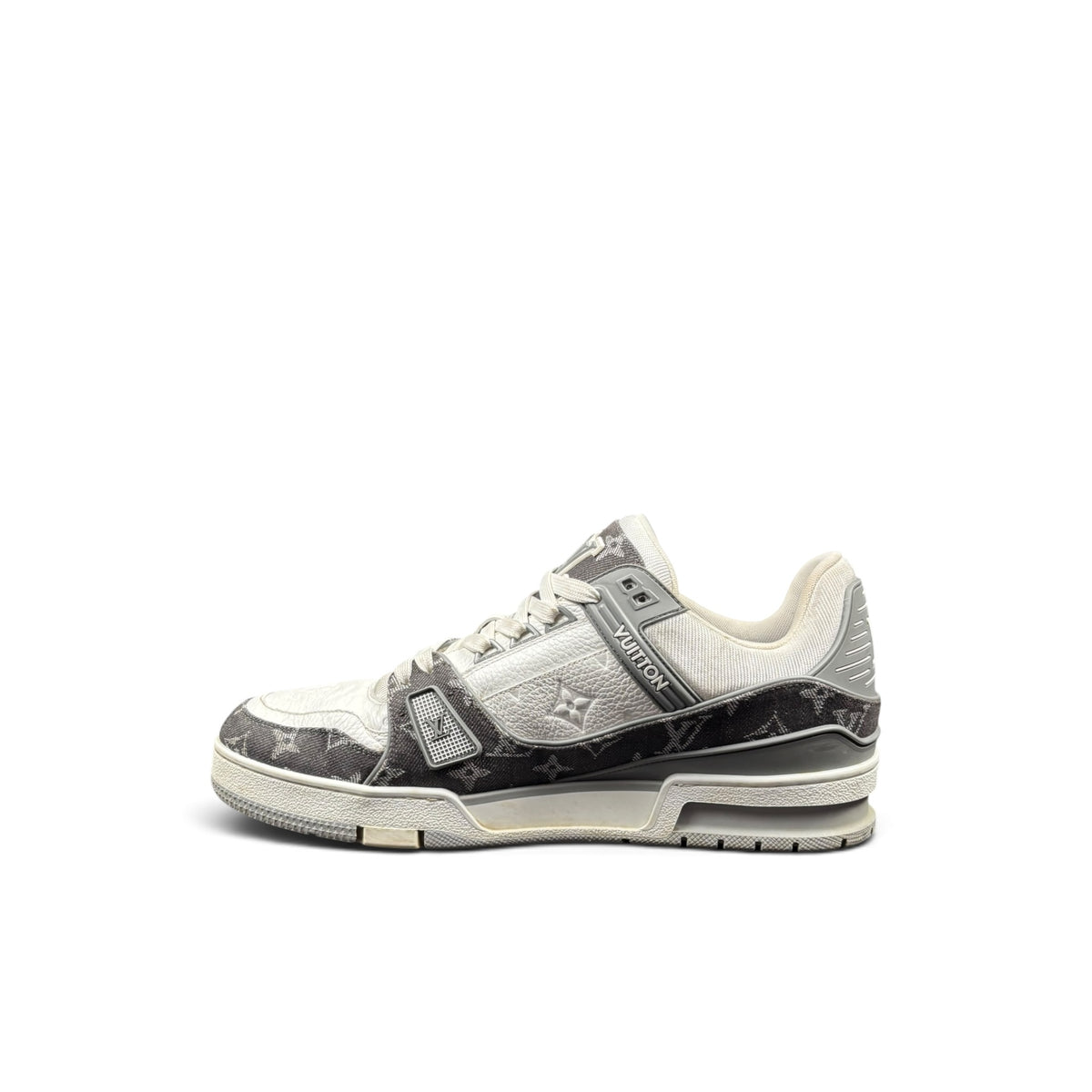 LOUIS VUITTON LV TRAINER SNEAKERS