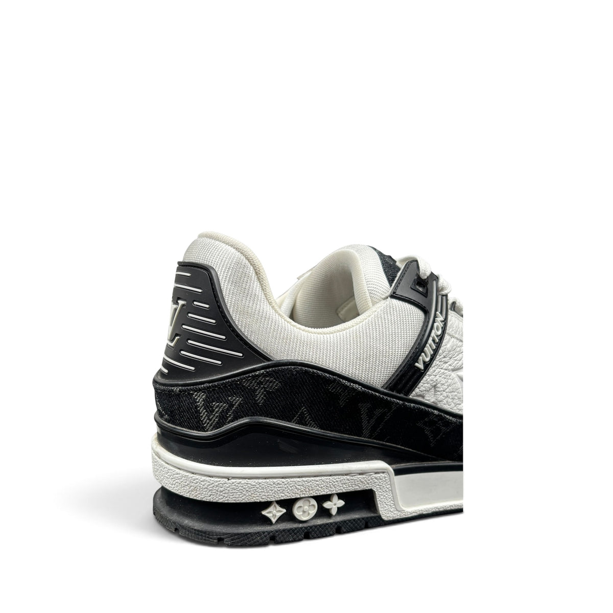 LOUIS VUITTON LV TRAINER SNEAKERS