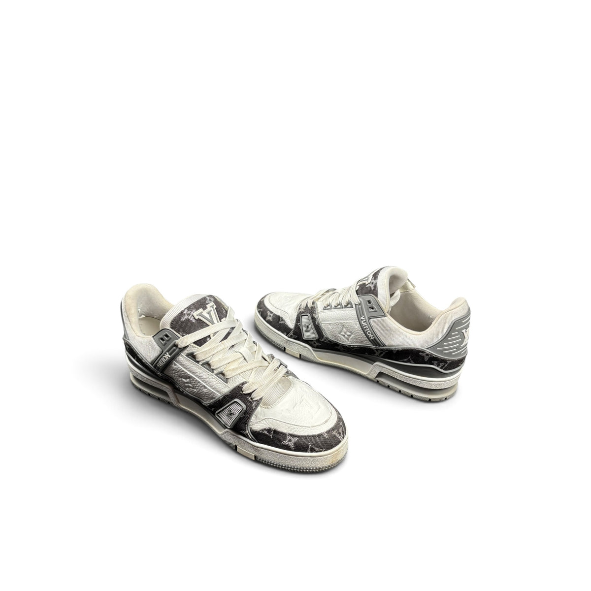 LOUIS VUITTON LV TRAINER SNEAKERS