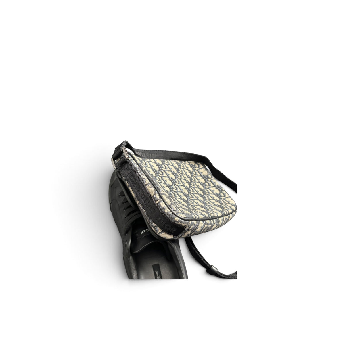 DIOR OBLIQUE MESSENGER POUCH BAG