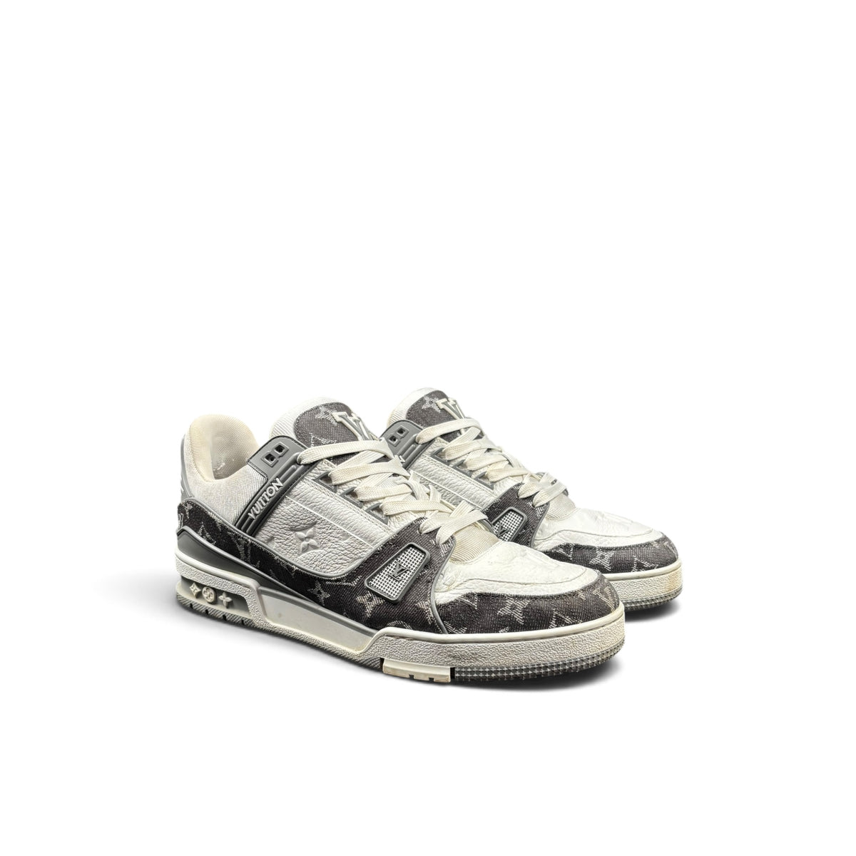 LOUIS VUITTON LV TRAINER SNEAKERS