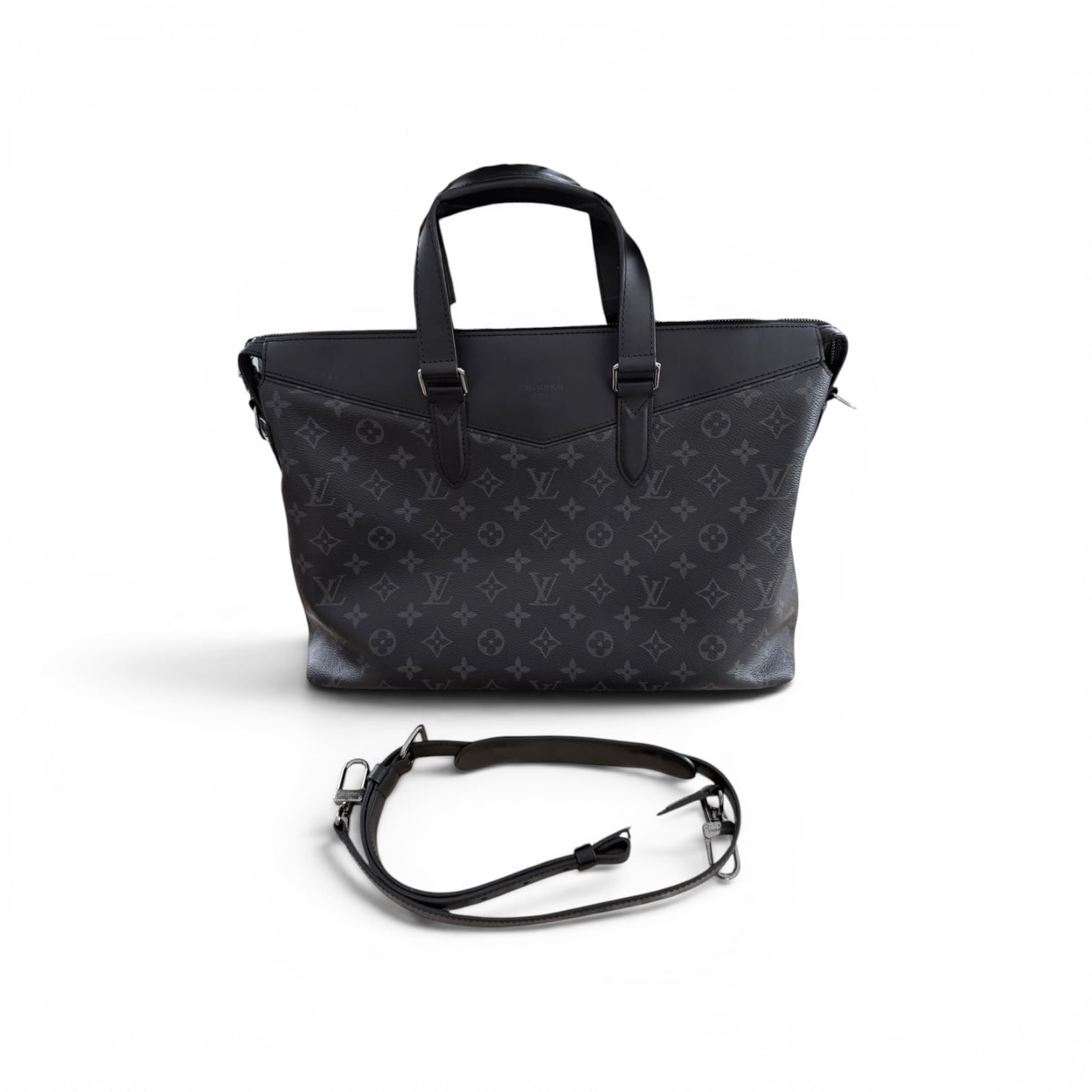 LOUIS VUITTON EXPLORER BAG